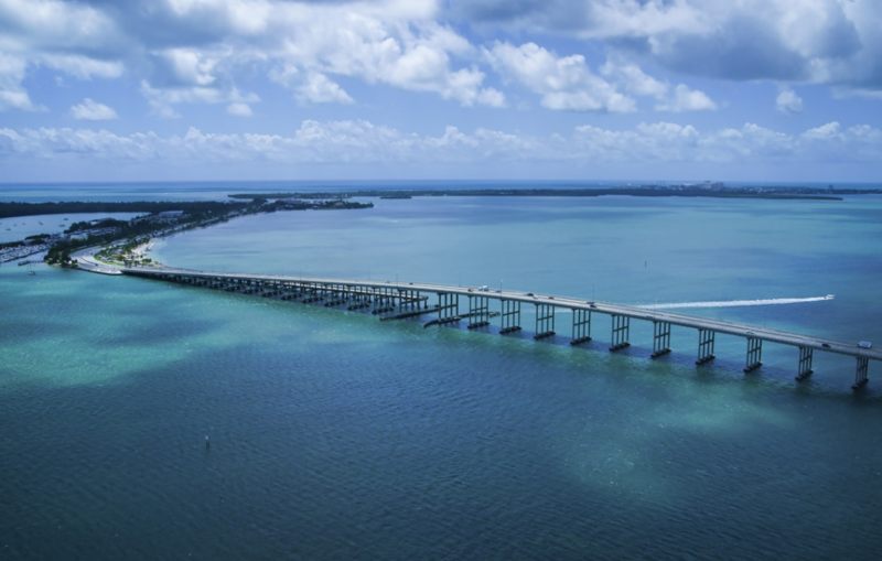 Rickenbacker Causeway - Puente de acceso a la isla de Key Biscayne