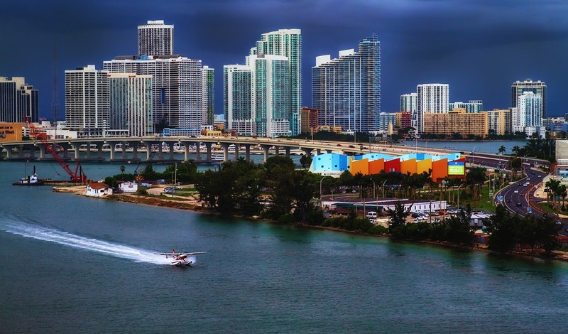 Cosas a considerar al comprar una casa frente al mar en Miami